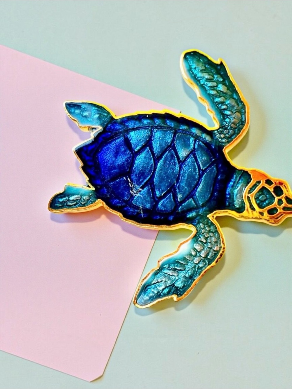 William Spear Design Enamel Lacquer Sea Turtle Brooch Vintage 1988